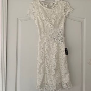 White, flowery dress